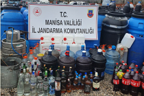 Kaçak içki operasyonunda Jandarma 1 tona yakın kaçak içki ve hammaddesini ele geçirdi