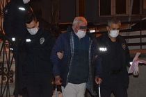 İğrenç Olay! Demirci ilçesinde 73 yaşındaki emekli asker, 20 yaşındaki genç kıza 9 yaşından beri cinsel istismarda bulunduğu gerekçesi ile tutuklandı