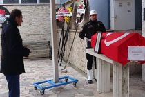 Depremde hayatını kaybeden emniyet müdür yardımcısı ve oğlu toprağa verildi