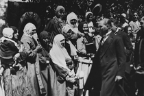 Atatürk'ün Anadolu'da halkla bir araya gelmesi