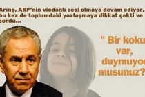 Arınç, AKP'nin vicdanlı sesi olmaya devam ediyor, bu kez de toplumdaki yozlaşmaya dikkat çekti ve sordu " Bir koku var duymuyor musunuz?"