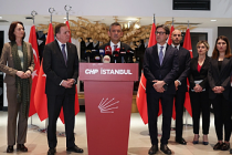 Özgür Özel: “Sütte leke var bizim başkanlarımızda yok”