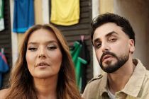 Demet Akalın & Sefo’dan Yazın Süper Hiti: “Yerinde Dur” Zirvede!