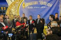 Özgür Özel Manisa’da Binlerce Kişiyle İftar Sofrasında Buluştu