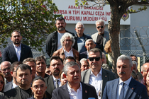 Özgür Özel, Bursa'da tutuklu bulunan Bozbey'i ziyaret etti