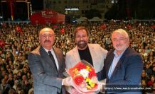 Çorum'da Osman Öztunç Rüzgârı! Binlerce Kişi Gece Yarısına Kadar Konser Alanından Ayrılmadı