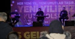 GRUP LEVANO İZLEYENLERİ COŞTURDU