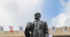 ATATÜRK HEYKELİ 100. YIL’A ÇOK YAKIŞTI