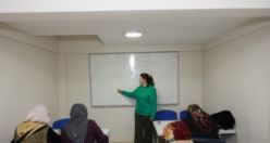 TOPÇUASIM KADIN DAYANIŞMA VE EĞİTİM MERKEZİ’NDE KAYITLAR DEVAM EDİYOR