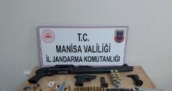 Uyuşturucu operasyonunda cephanelik gibi silah  ve mermi ele geçirildi