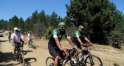 Bisikletçiler pedalları Demirci Akıncılarını Anmak için çevirdi