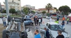 Kavşakta 3 araç kazaya karıştı 6 kişi yaralandı