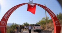 Şatırlar Mahalle Girişine Ay Yıldızlı Tag