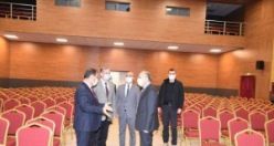 Vali Yaşar Karadeniz, yeni hizmet binasına taşınan Manisa Barosunu ziyaret etti