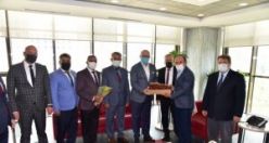Demircili Muhtarlar Başkan Ergün'e İhraç Edilen Kirazı Götürdü, Müjdelerle Döndü