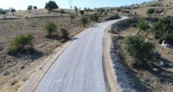 Önce genişletme, temel çalışması sonra asfalt atıldı