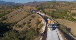 Büyükşehir Ekiplerinin Yol Mesaisi Devam Ediyor