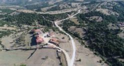 4 kilometrelik yolda sathi kaplama çalışması gerçekleşti