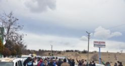 Demirci İhsan Temel'i bağrına bastı