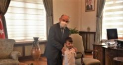 5 Yaşındaki Anılcan Vali Amcayı Ziyaret Etti