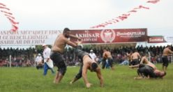 Güreşler kıran kırana geçti! Er Meydanının Yiğitleri Akhisar’da yarıştı