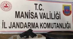 Kaçak içki üretimine baskın! Tabanca da ele geçirildi!