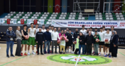 Manisa BBSK U18 Takımı, Down Sendromlu Bireylerle Bir Araya Geldi