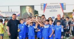 YUNUSEMRE'DE 29 EKİM FUTBOL TURNUVASI COŞKUYLA YAPILDI