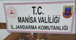 Metamfetamin ve kubar esrar  ele geçirildi