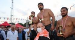 Turgutlu Belediyesi Yağlı Güreşlerinde Kırkpınar Havası