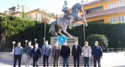 İYİ Parti'nin Kuruluşunun 3.Yıldönümünde İYİ Parti Demirci Yönetimi Atatürk Anıtına Çelenk Sundu