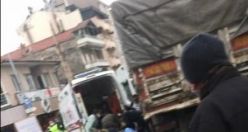 Demirci'de Feci Kaza! Kamyonun altında kalan 1 Kişi Ağır Yaralandı