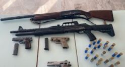 Ruhsatsız ve seri numarasız silahlara el konuldu