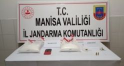 Uyuşturucu ticareti yapan 2 kişi gözaltına alındı