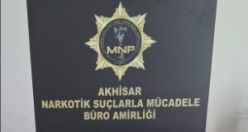 Polisin uyuşturucu  baskınında sentetik ecza ele geçirildi