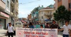 Demirci'de Gençlik Yürüyüşü