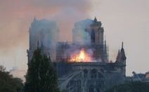 Notre Dame Katedrali'nde yangın