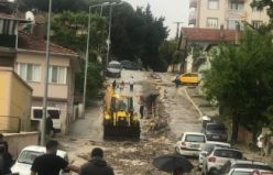 Demirci'de sağanak yağışın en can alıcı görüntüleri