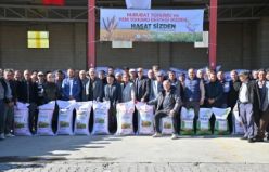 Büyükşehir’den Kulalı ve Selendili Çiftçilere 194 Tonluk Tohum Desteği