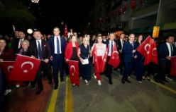 Manisa’da Fazıl Say ve Serenad Bağcan’a 15 bin kişilik koro