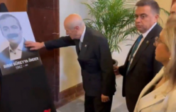 Bahçeli, Sırrı Süreyya Önder'in fotoğrafını sevdi