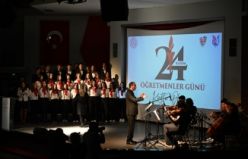 Öğretmenler Günü’ne Coşkulu Kutlama