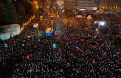 İstanbul Saraçhane’de Tarihi Gece: On Binler İmamoğlu’na Destek İçin Toplandı