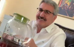 SKANDAL RÜŞVET GÖRÜNTÜLERİ ORTALIĞI KARIŞTIRDI: DİYANET'İN MEKKE SORUMLUSU PARA SAYARKEN YAKALANDI!