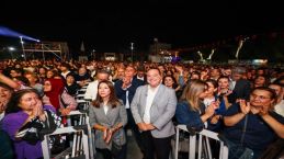 Balkanlardan Anadolu’ya Kültür Şenliği’nde Manisa’da Candan Erçetin Coşkusu