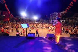 Turgutlu Türkülerle Dolu Bir Gece Yaşadı