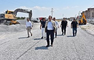 Akhisar’ın bozuk yol sorunu ortadan kalkıyor!
