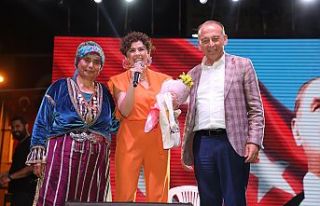 Turgutlu Türkülerle Dolu Bir Gece Yaşadı