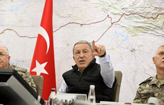 Bakan Akar ve Komutanlar Barış Pınarı Harekâtı’nı...