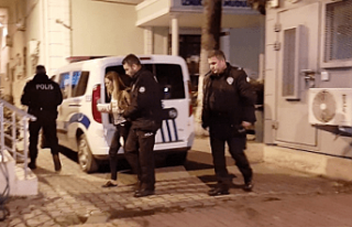 Kocası tarafından bıçaklandı, sokağa çıkıp...